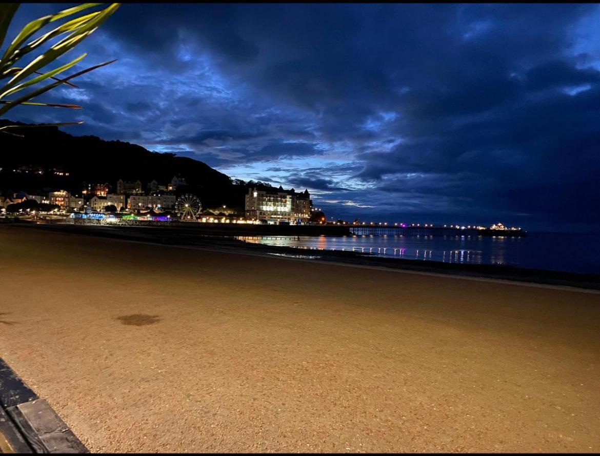 Hotel No5, Beachfront With Free Private Car Park 兰迪德诺 外观 照片