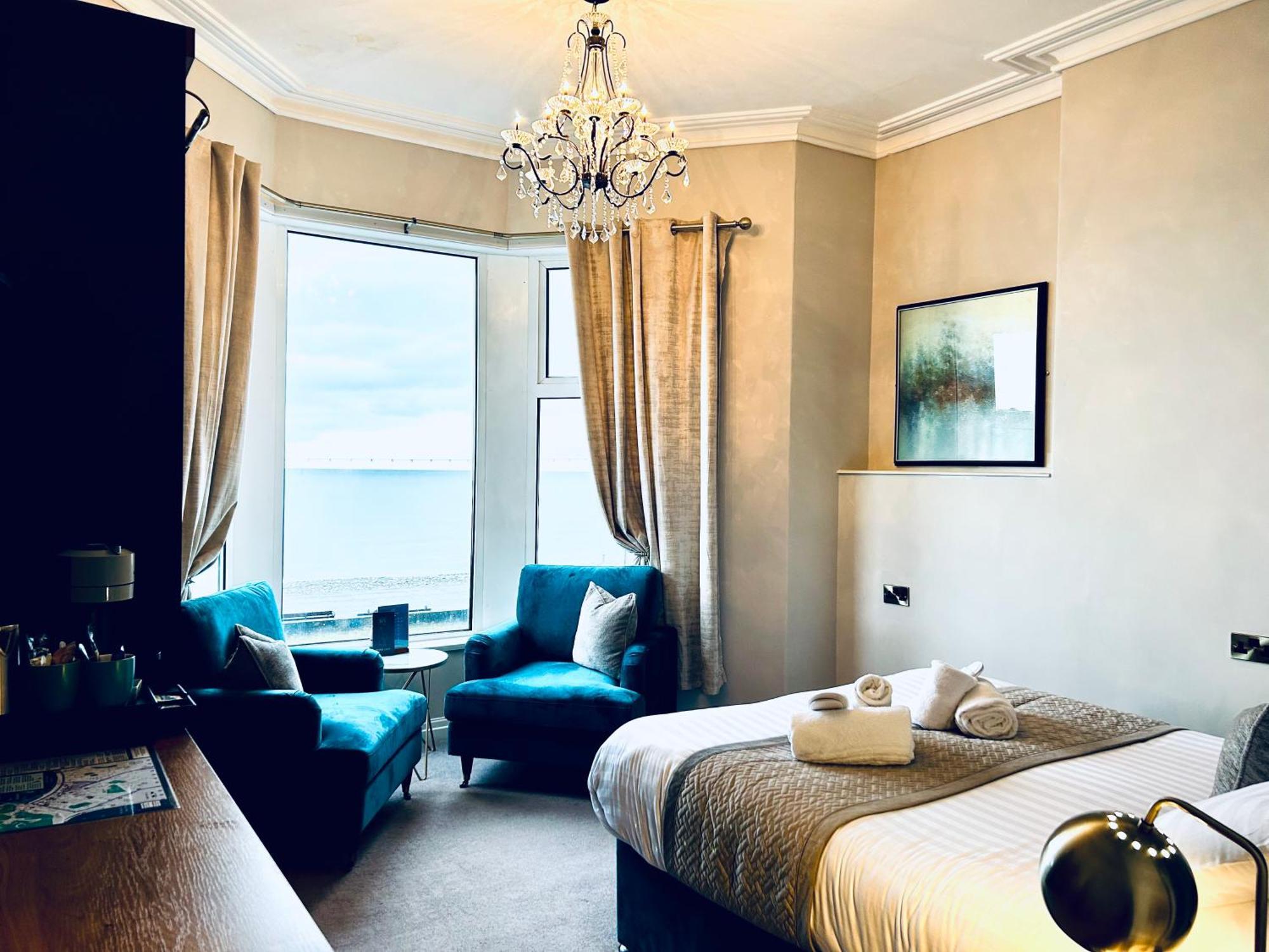 Hotel No5, Beachfront With Free Private Car Park 兰迪德诺 外观 照片